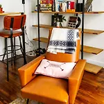 Design Apartment Near Montmarte